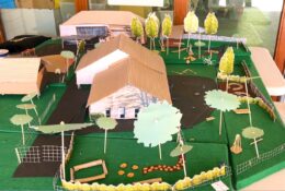 Photo de la maquette utilisée dans le cadre de la renaturation de la cour d'école de Messigny-et-Vantoux